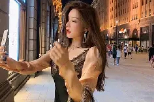 清纯女主播人设塌房酒后直播狂亲男嘉宾第二天哭着表示很后悔