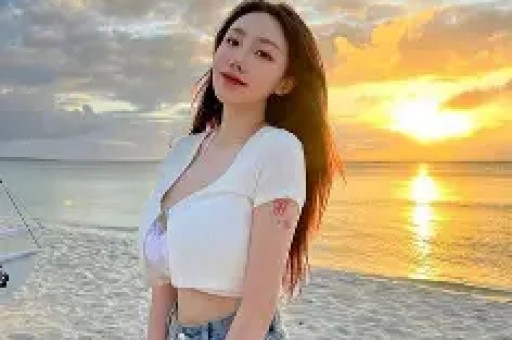 百万网红直播号称纯牛肉售卖合成肉卷 承诺假一赔万 被起诉称赔偿过高 最终双方同意调解