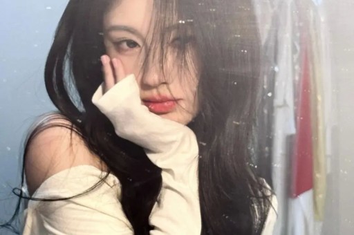 陈翔为女友庆生否认与毛晓彤交往时出轨网友：希望杨玏来保护毛晓彤