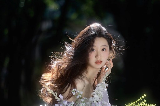因耍大牌惨遭封杀求拍裸戏上位难怪连张颂文都嫌弃她! 因耍大牌惨遭封杀求拍裸戏上位难怪连张颂文都嫌弃她!